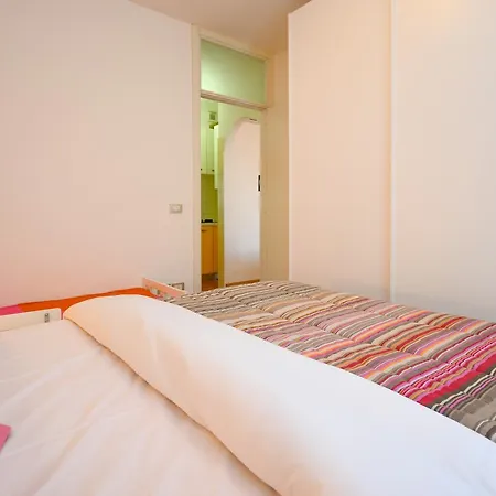 Sirmione Beach Apartment * Sirmione
