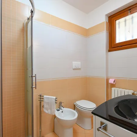 Sirmione Beach Apartment Appartamento *